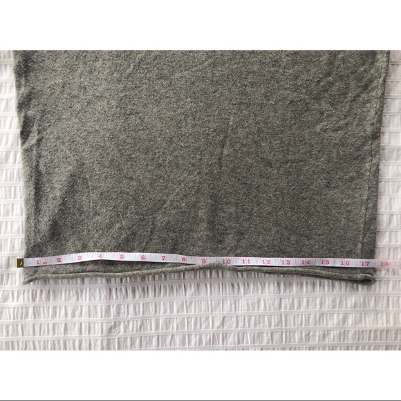 Oversized Shoulder Cut Out V-Neck Neutral Sweater - Picture 8 of 11